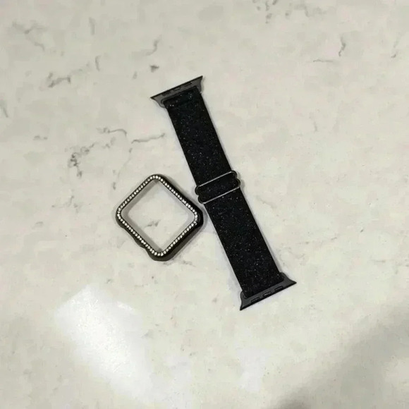 Apple Watch Case/Band Black with Adjustable Strap - Picture 4 of 5